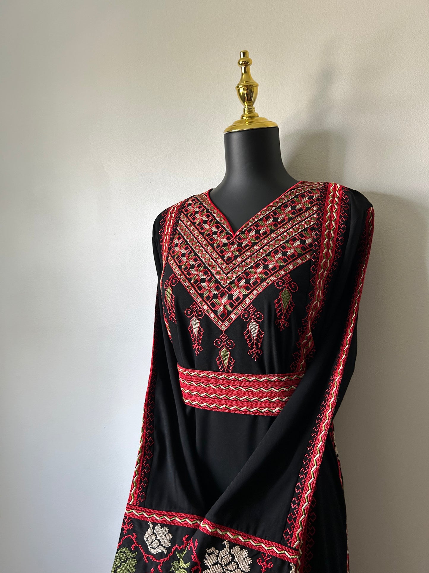 Traditional Palestinian Thobe (Front/Back Tatreez)