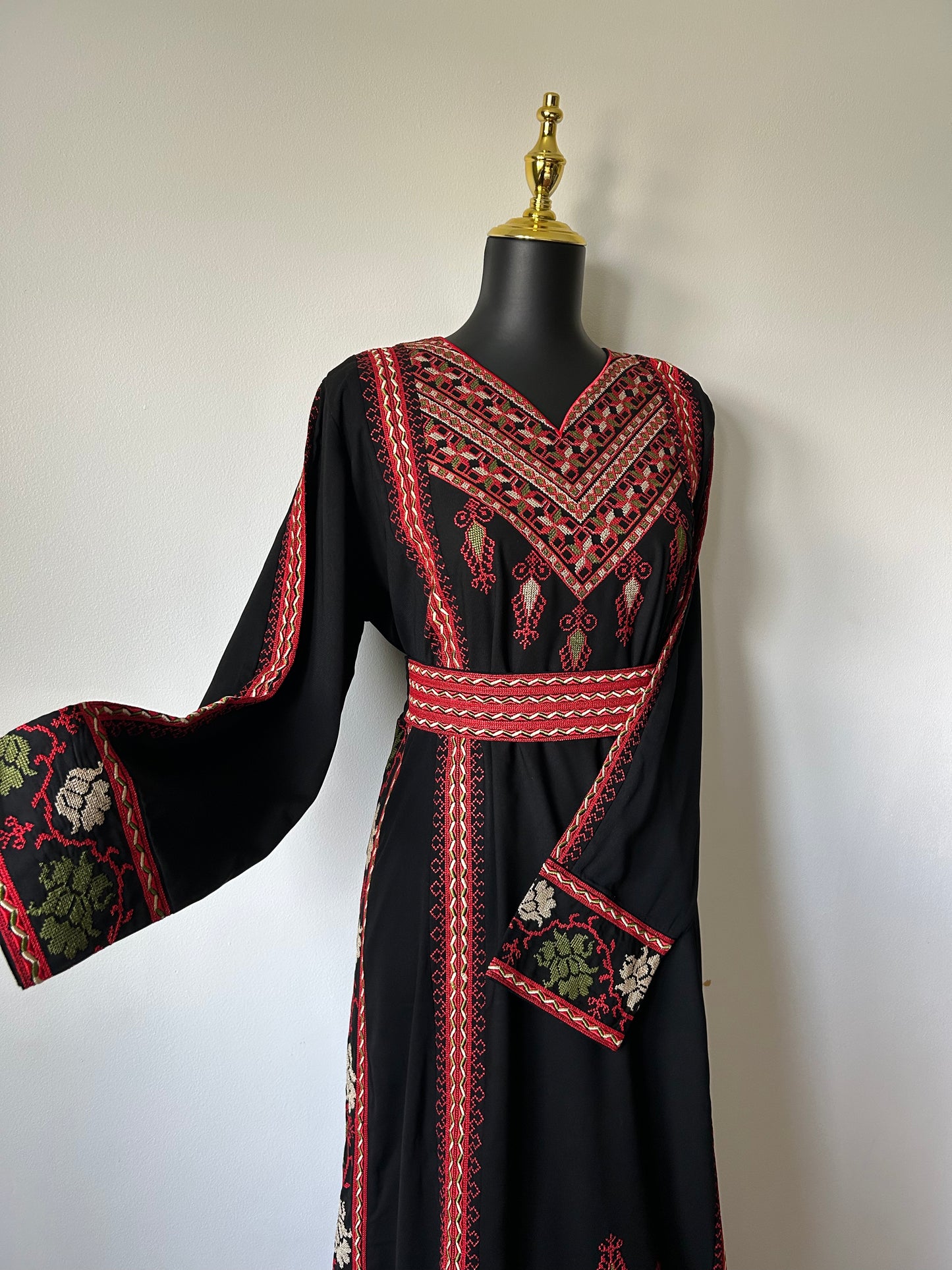 Traditional Palestinian Thobe (Front/Back Tatreez)